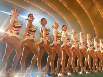Illustration for article titled Radio City Christmas Spectacular